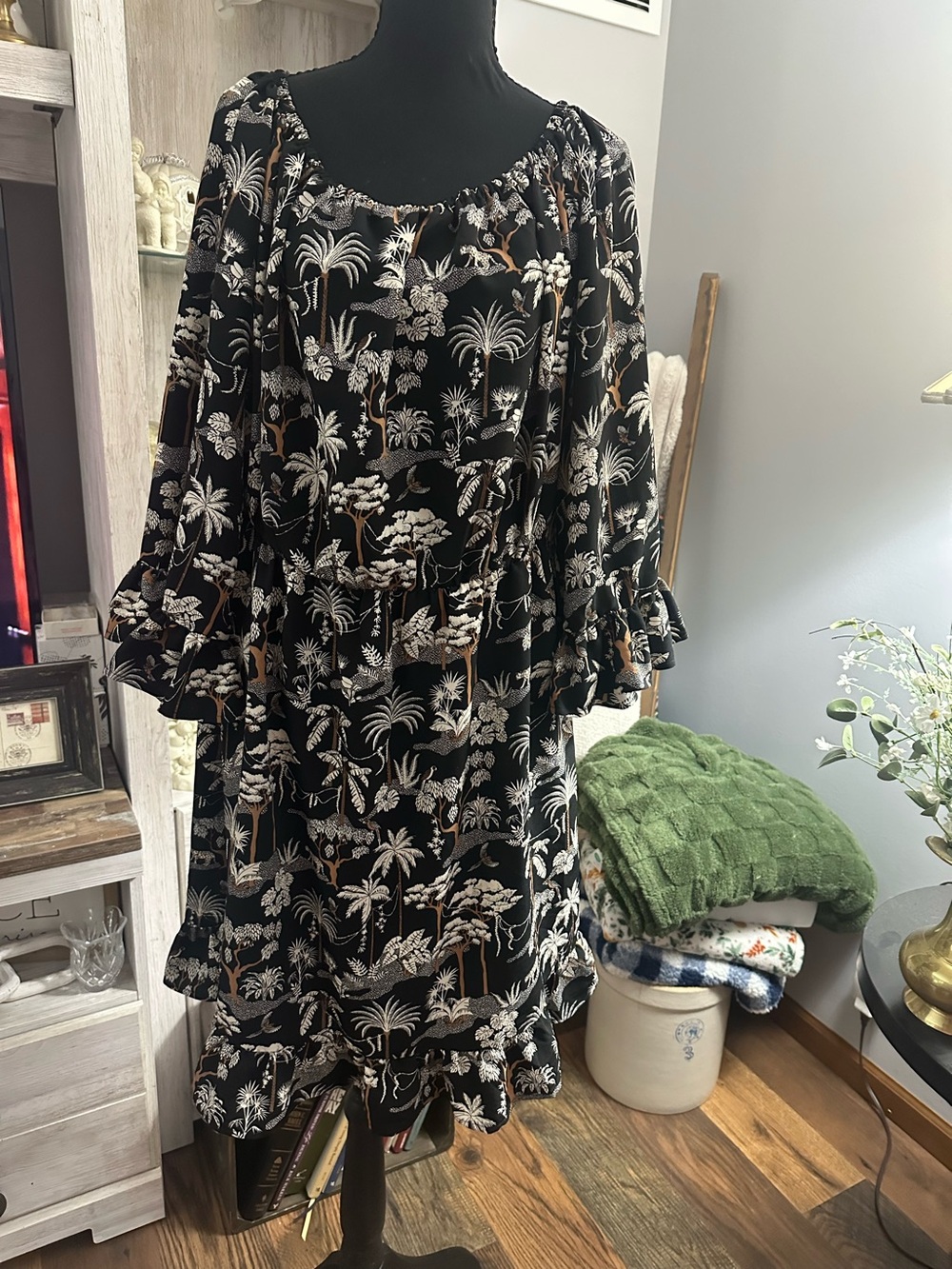 H&M Black Floral Tiered Long Sleeve Dress